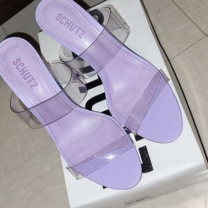 Schutz color *smokey grape*
